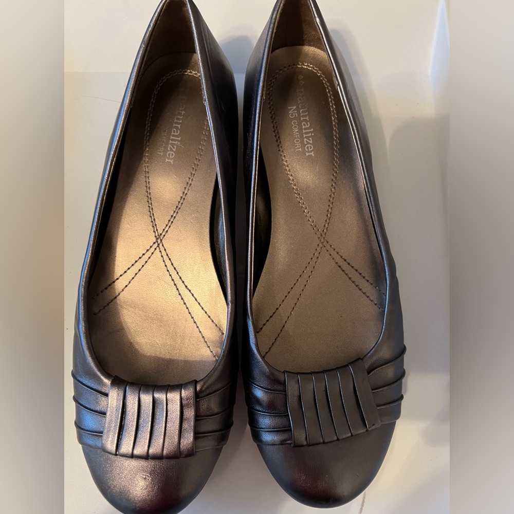 Close toe flats